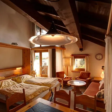 Chesa Munteratsch 2-zimmerwohnung 610 Typ E アパート *