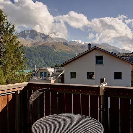Chesa Munteratsch 2-zimmerwohnung 610 Typ E Lejlighed *